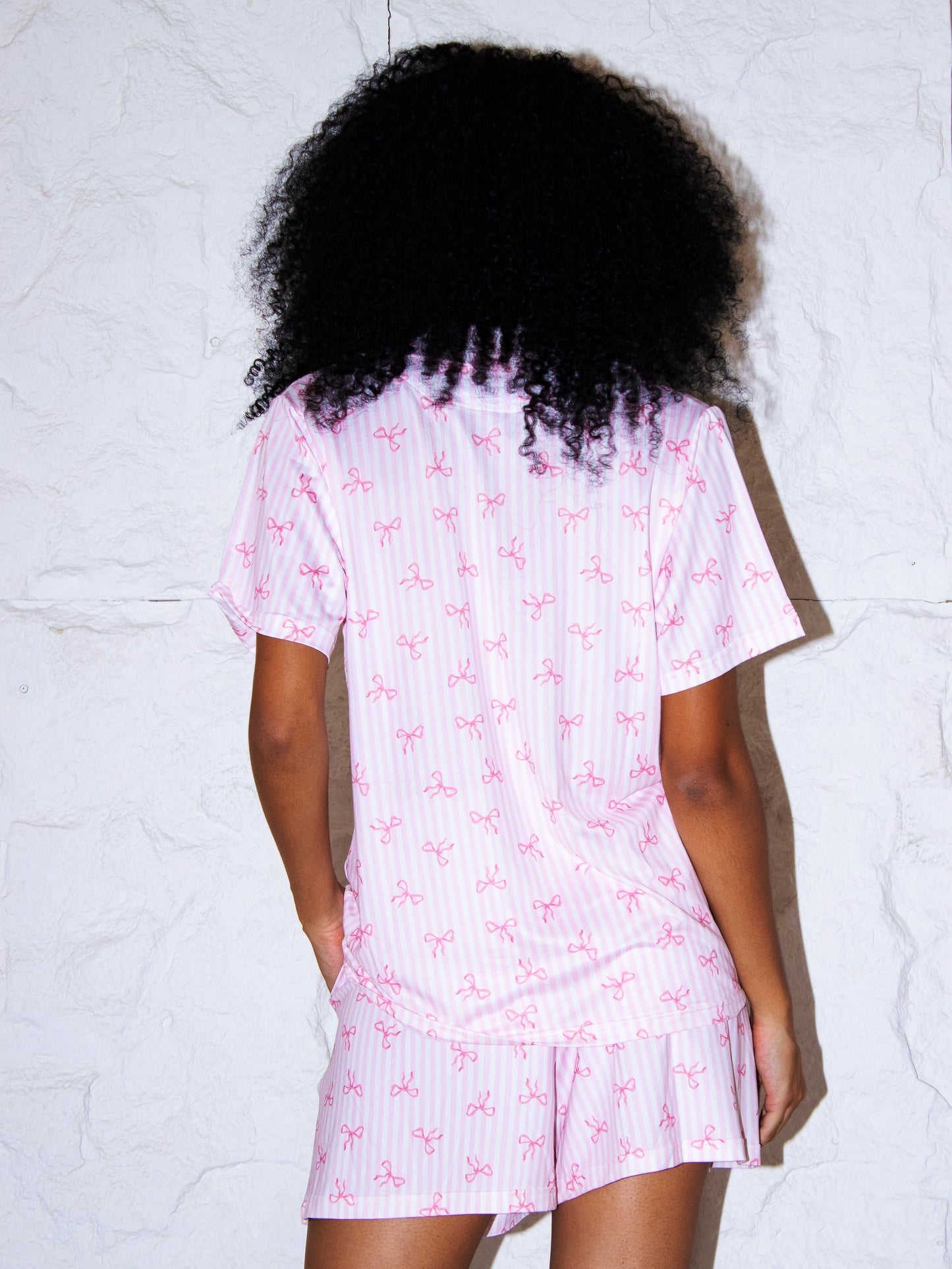The Short Sleeved Bows