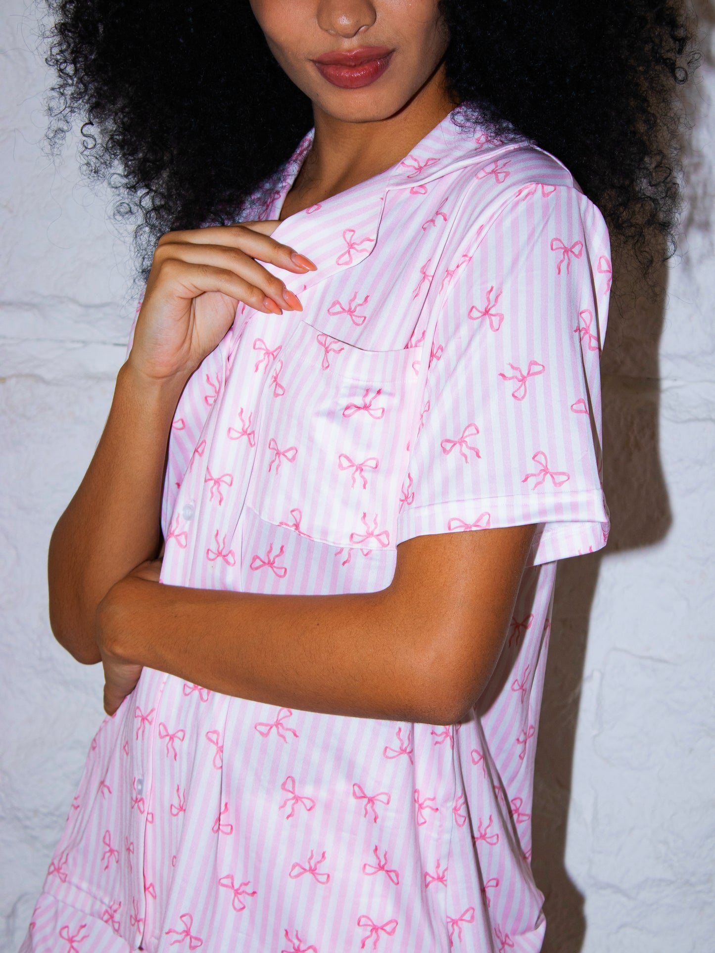 The Short Sleeved Bows